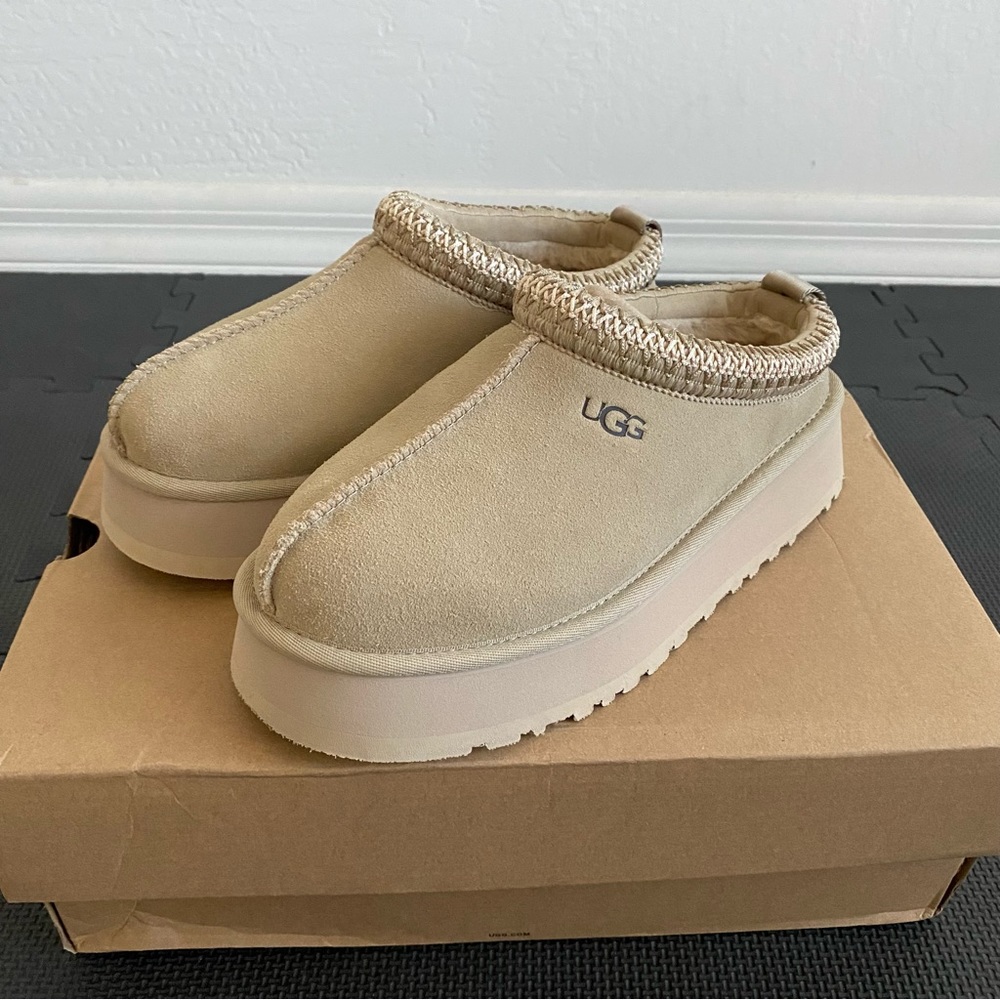 UGG Tazz Mustard Seed Size 7